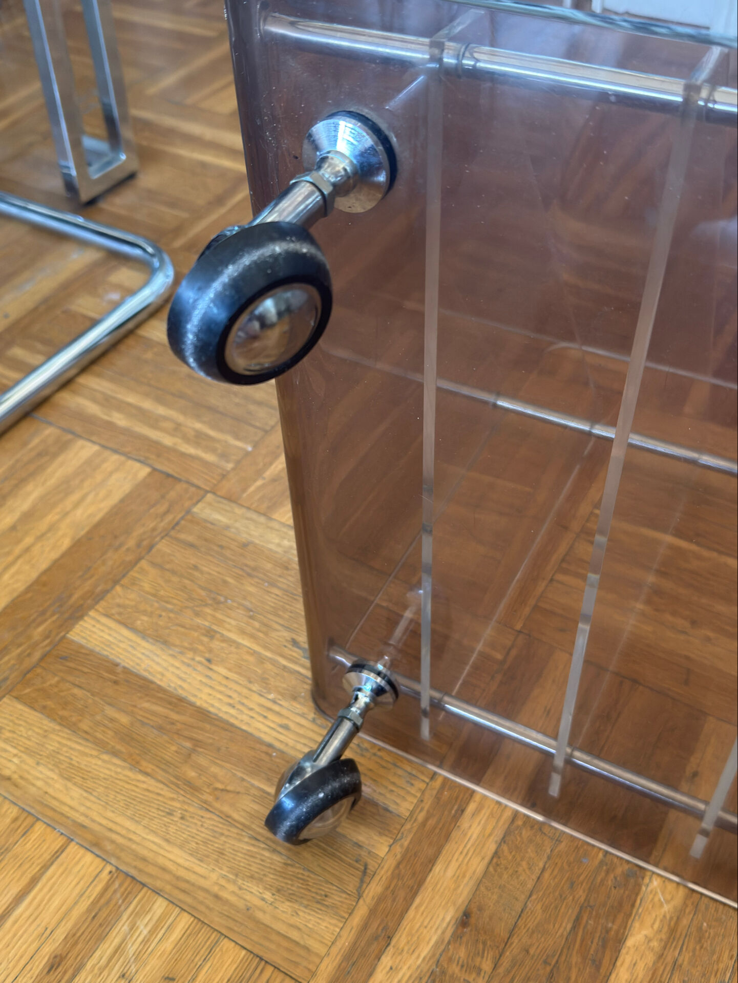 Coffee table / Hi-fi vinyl unit Michel Dumas
