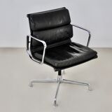 Black leather chair by Charles & Ray Eames for Herman Miller, 1970