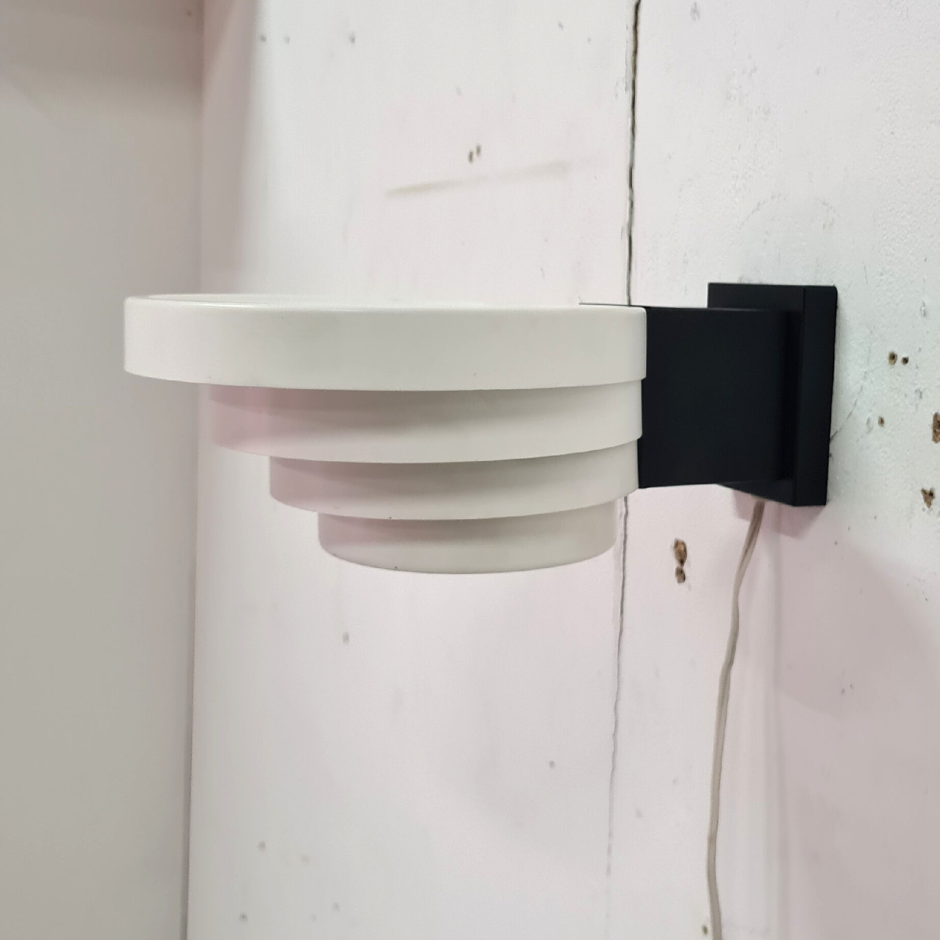 Minimalist wall lamp by Raak, Netherlands 1950s