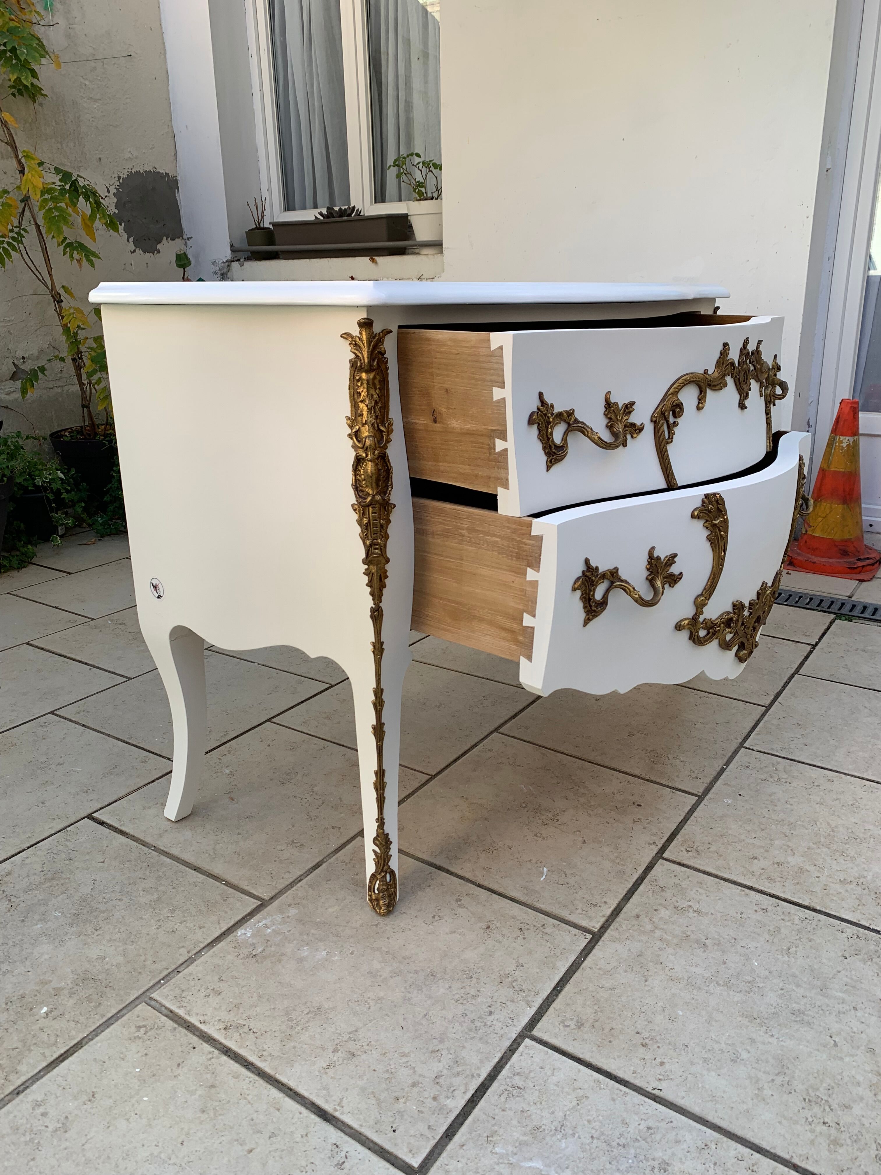 Louis XV chest of drawers