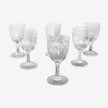 Set of 6 engraved crystal glasses