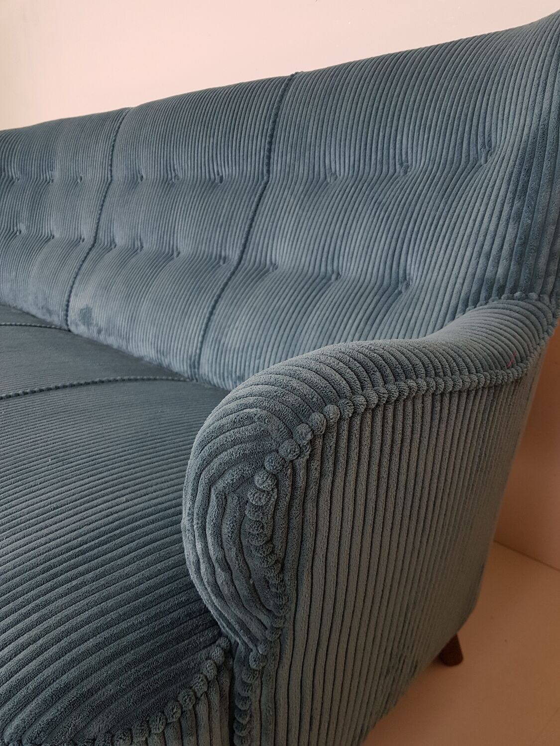 Artifort sofa petrol blue ribcord by Theo Ruth