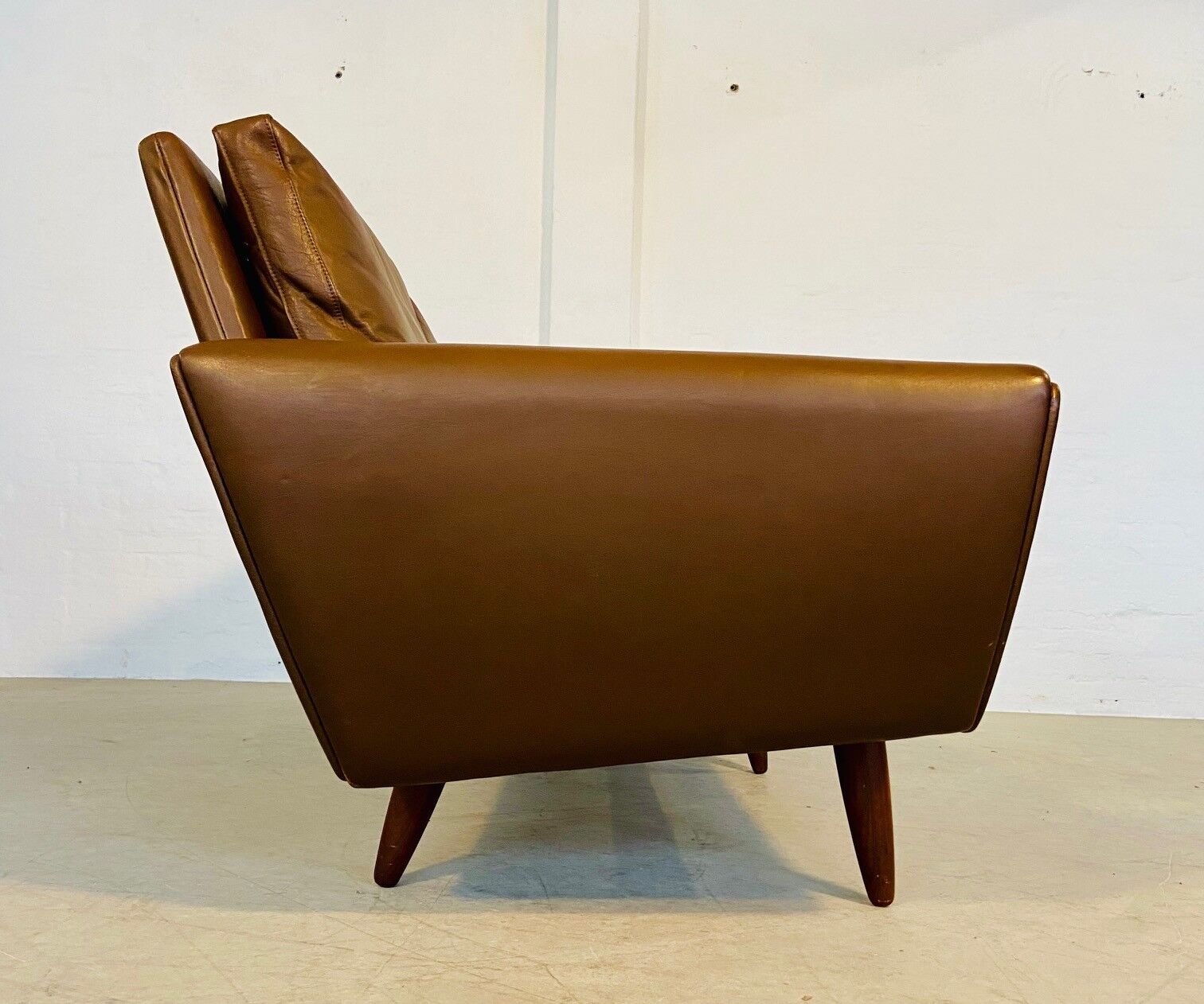 Vintage retro Danish mid-century G. Thams 4 person sofa in brown leather 1960
