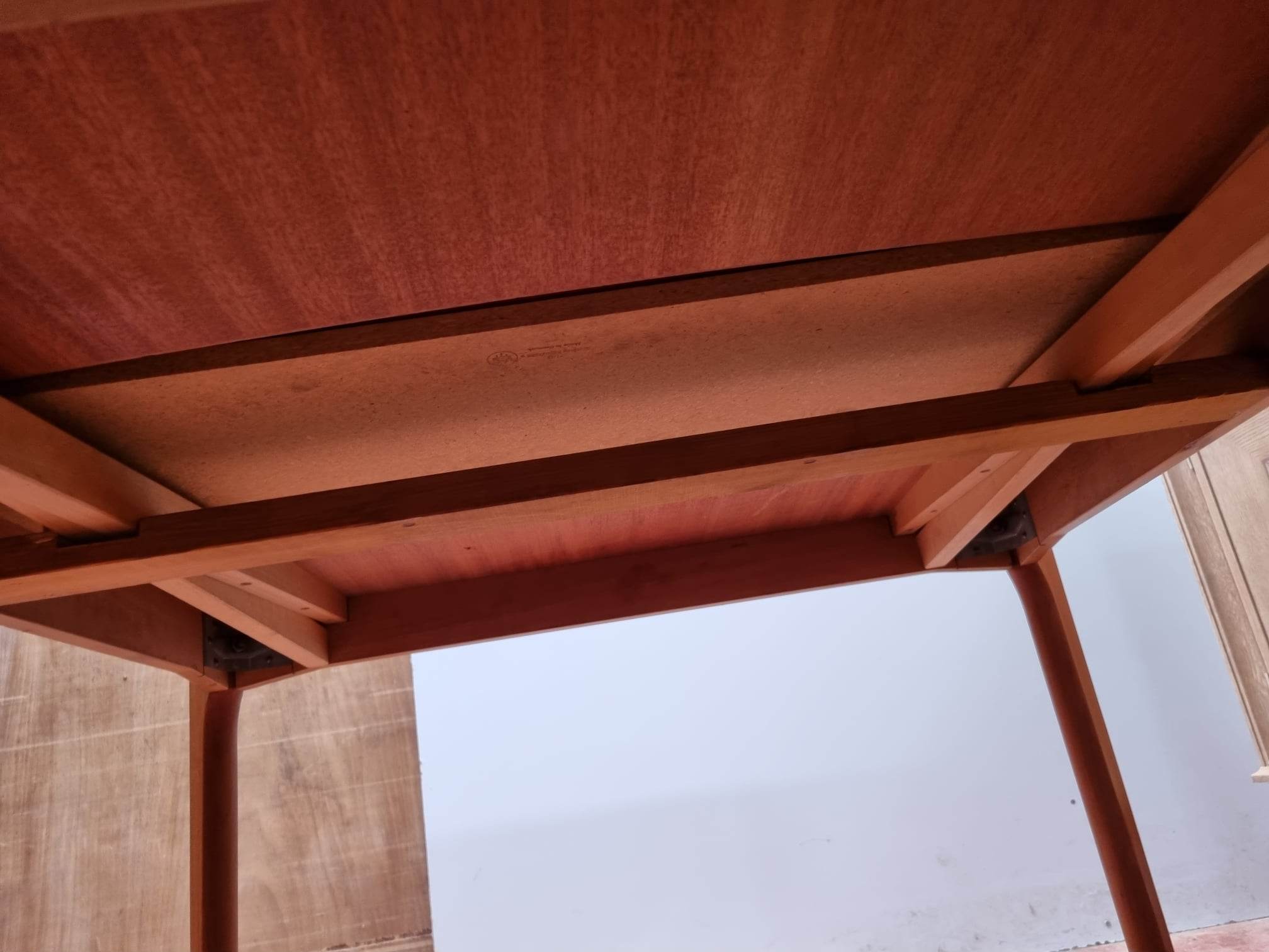 Scandinavian square extension table
