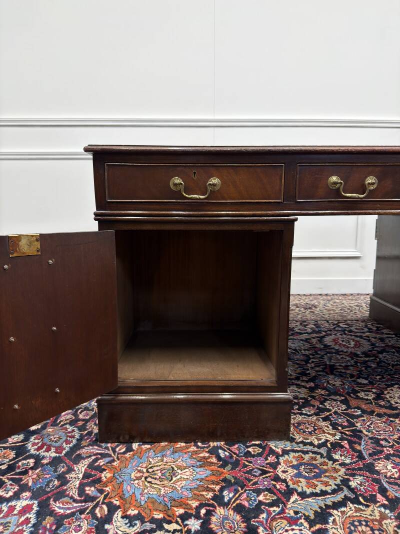 Large Classic English Partnerdesk