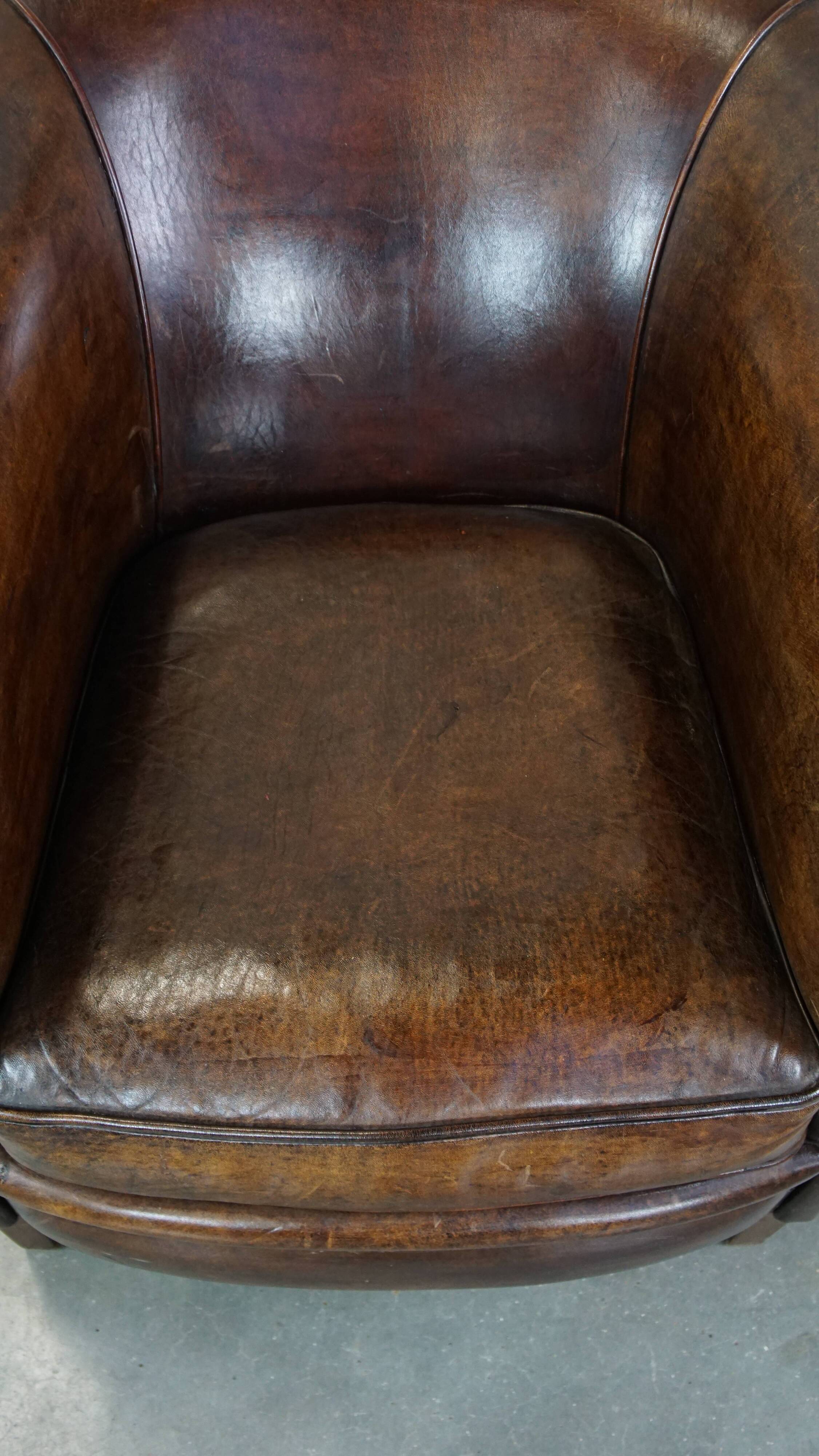 Fauteuil club en cuir de mouton
