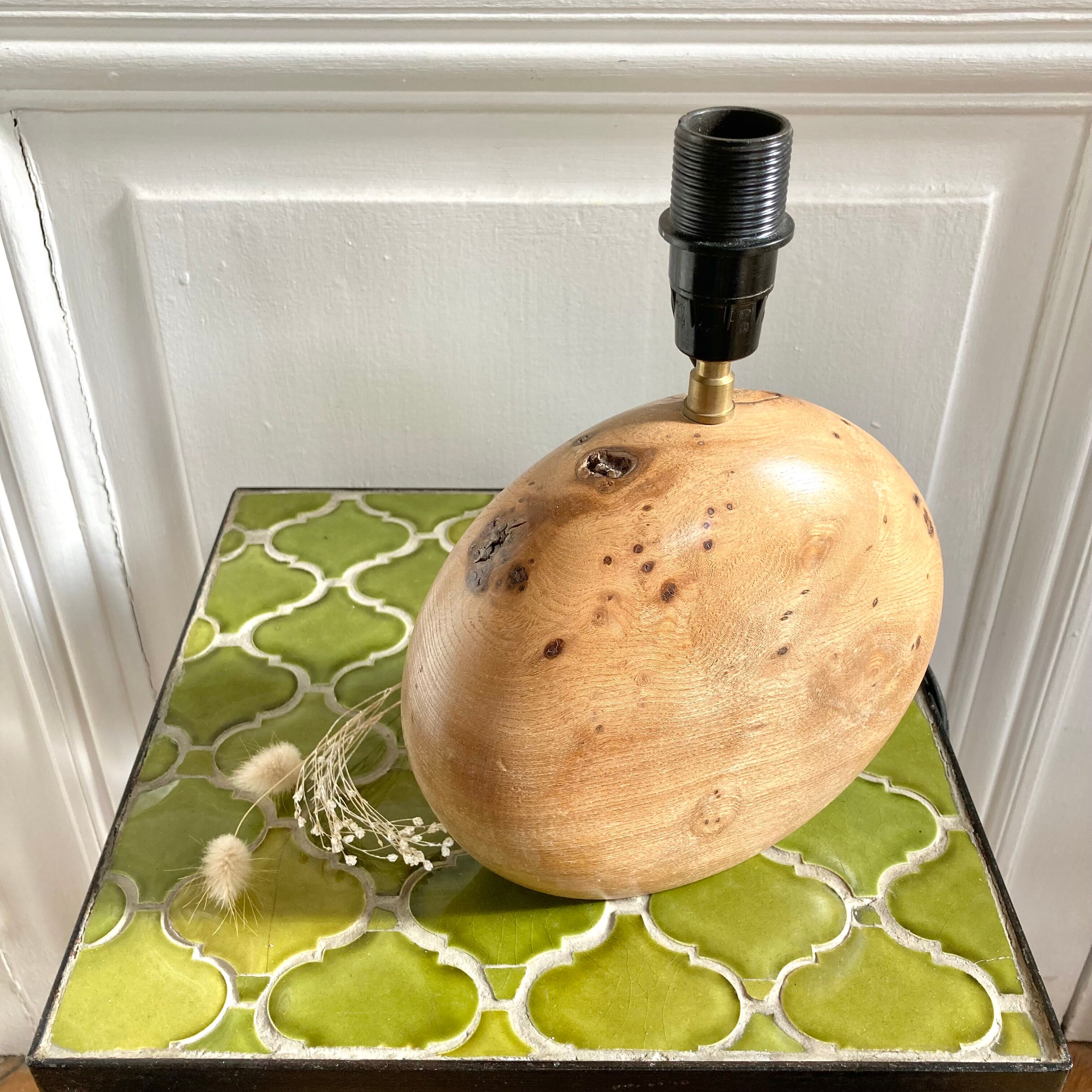 Solid wood ball lamp