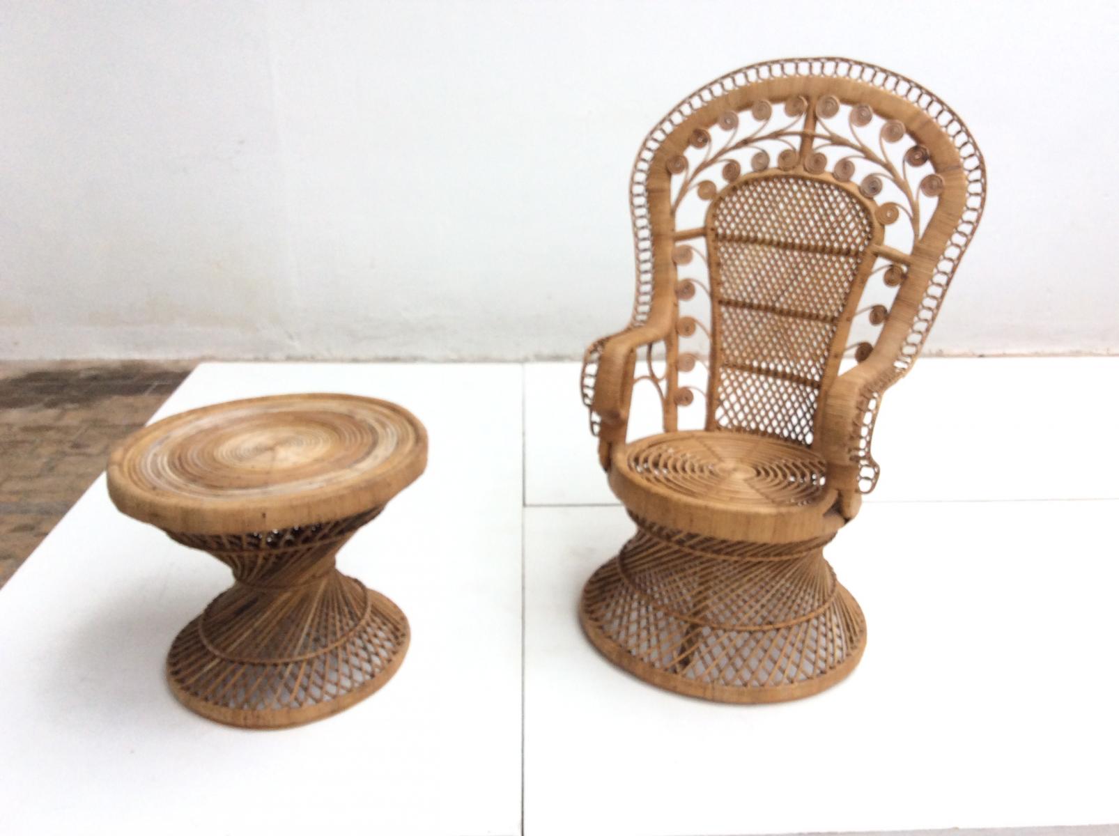Emmanuelle vintage s 1970 Indonesia rattan chair