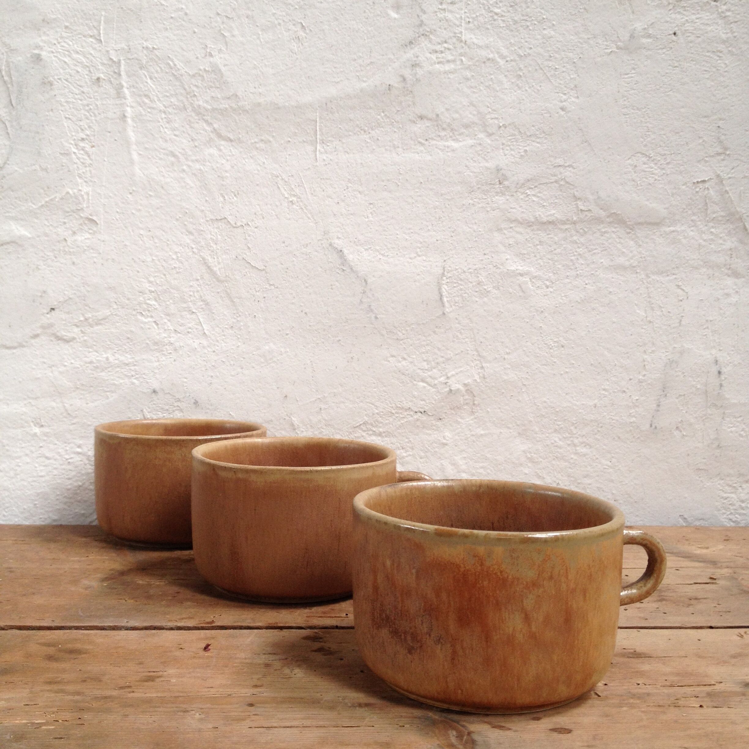 Trio of sandstone lunch cups