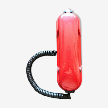 Téléphone rouge de type pompier