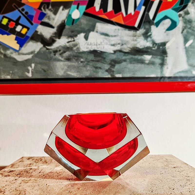 Superbe cendrier ou fourre-tout rouge des années 1960 en verre de Murano par Flavio Poli pour