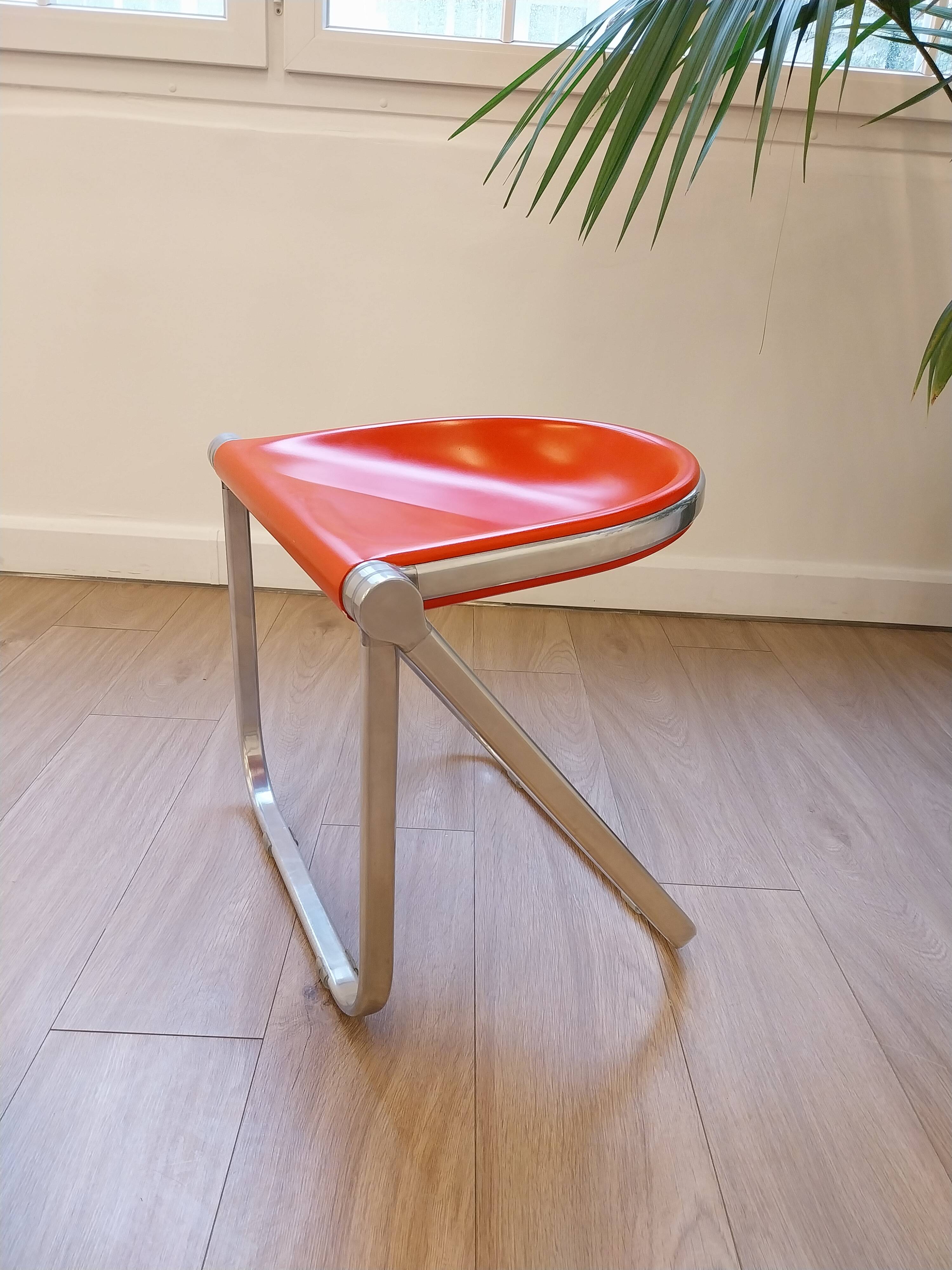 Vintage red Pluff stool – Anonima Castelli