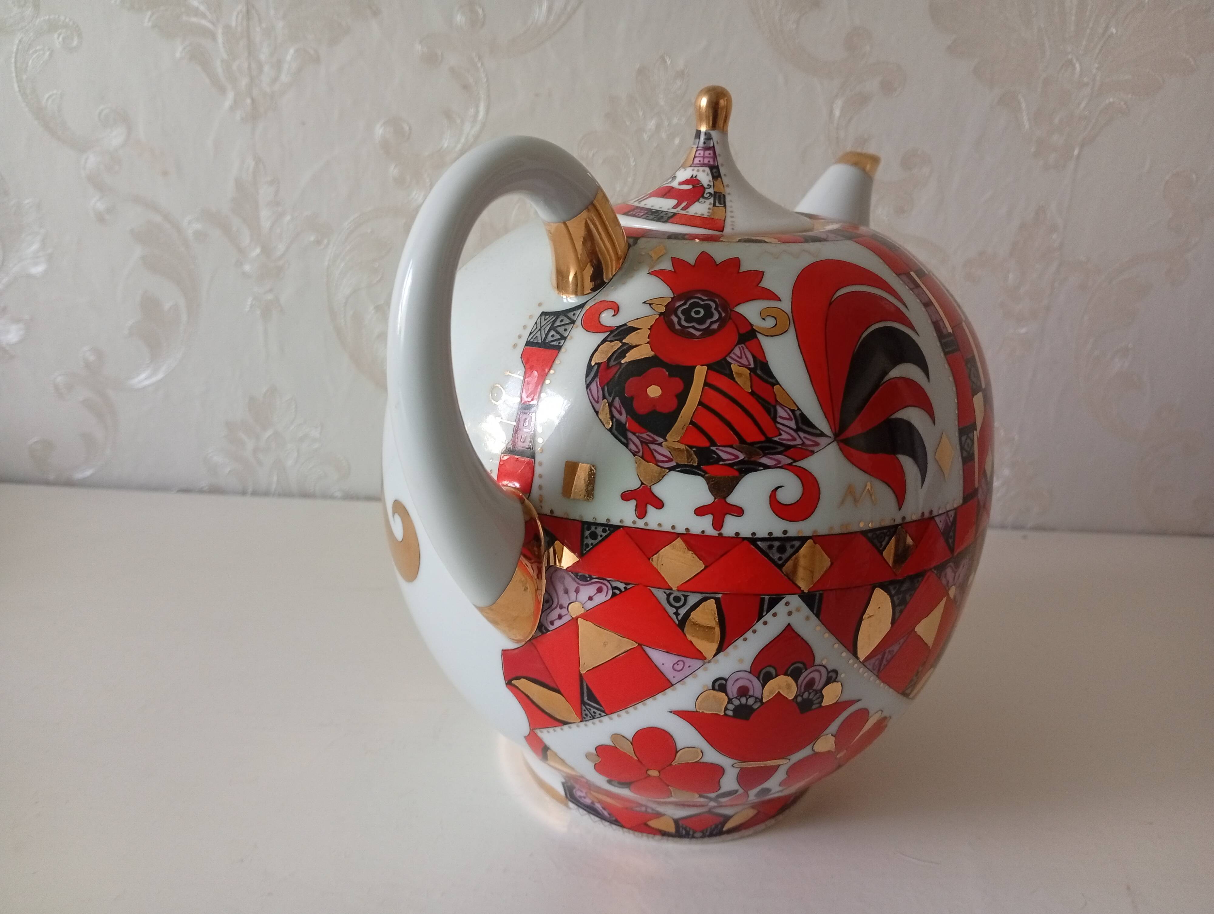 The "Red Horse" / "Golden-Maned Horse"  Lomonosov Imperial Porcelain