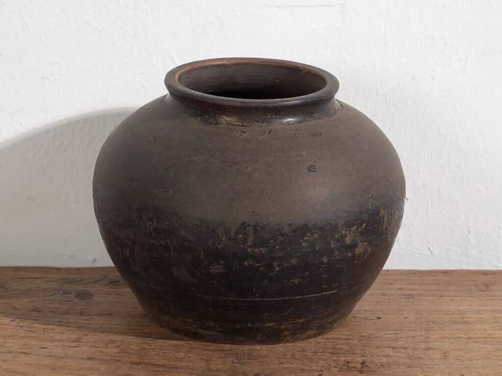 Round antique vase (c.1900) #3