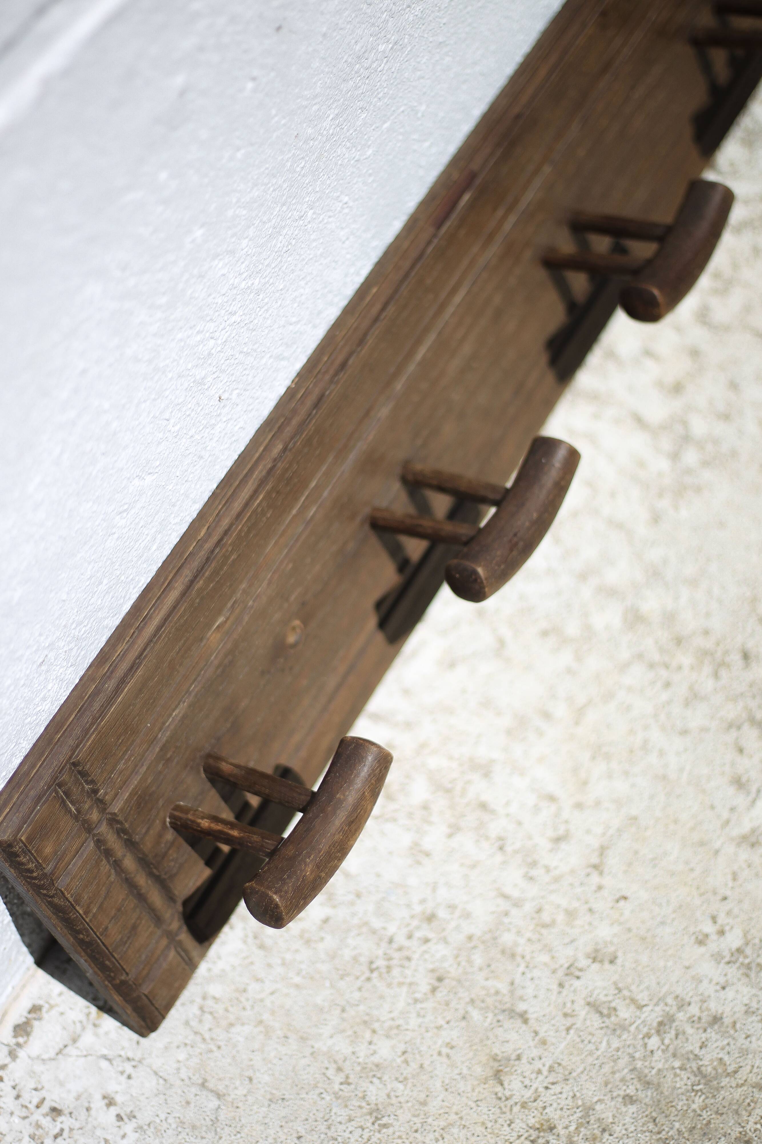 Wall-mounted wooden coat rack, vintage wall-mounted coat rack, curved wood