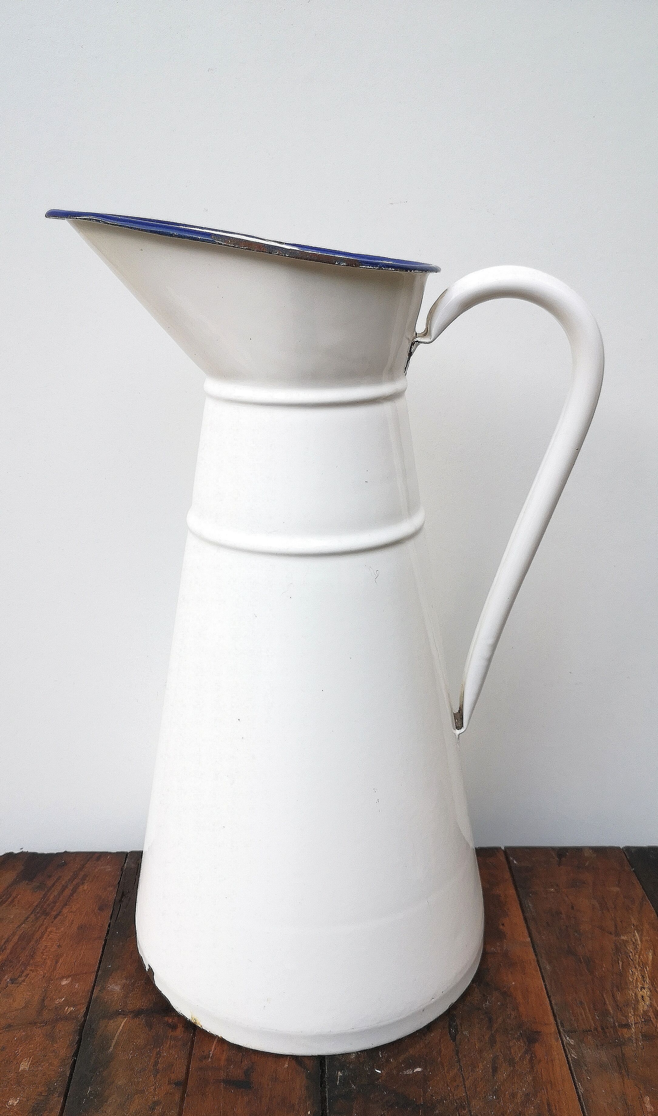 Enamelled pitcher