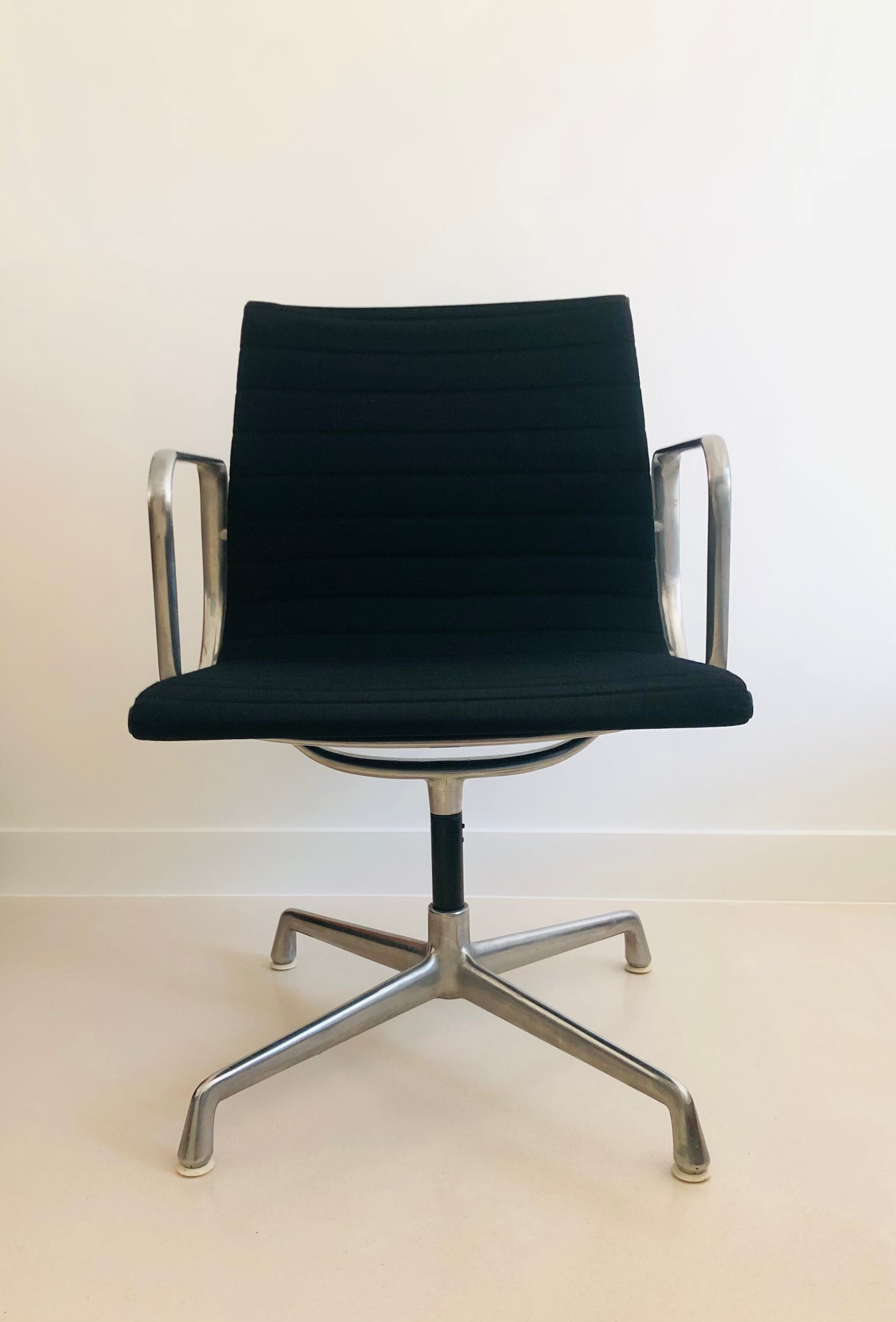 EA 108 Office Chair by Charles & Ray Eames for Herman Miller, 70s