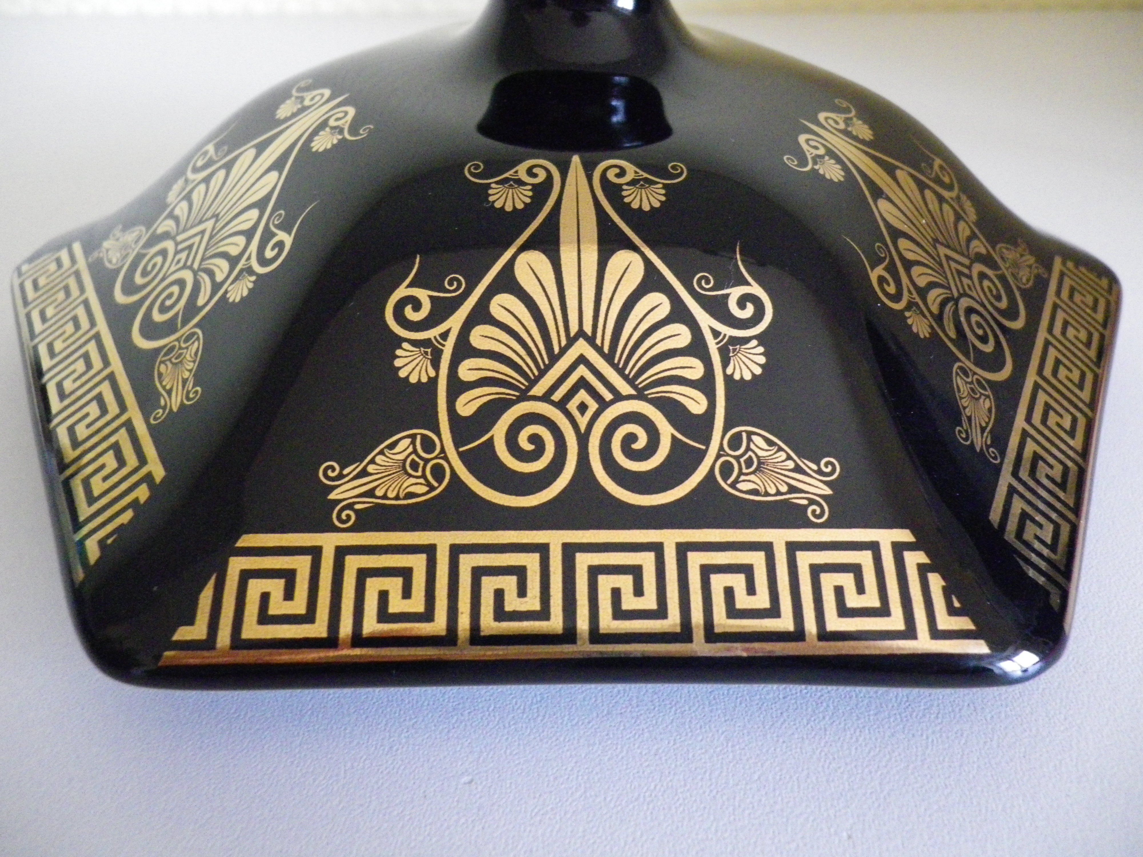 Porcelain candy maker hand-decorated with 24 carat gold Greece 70