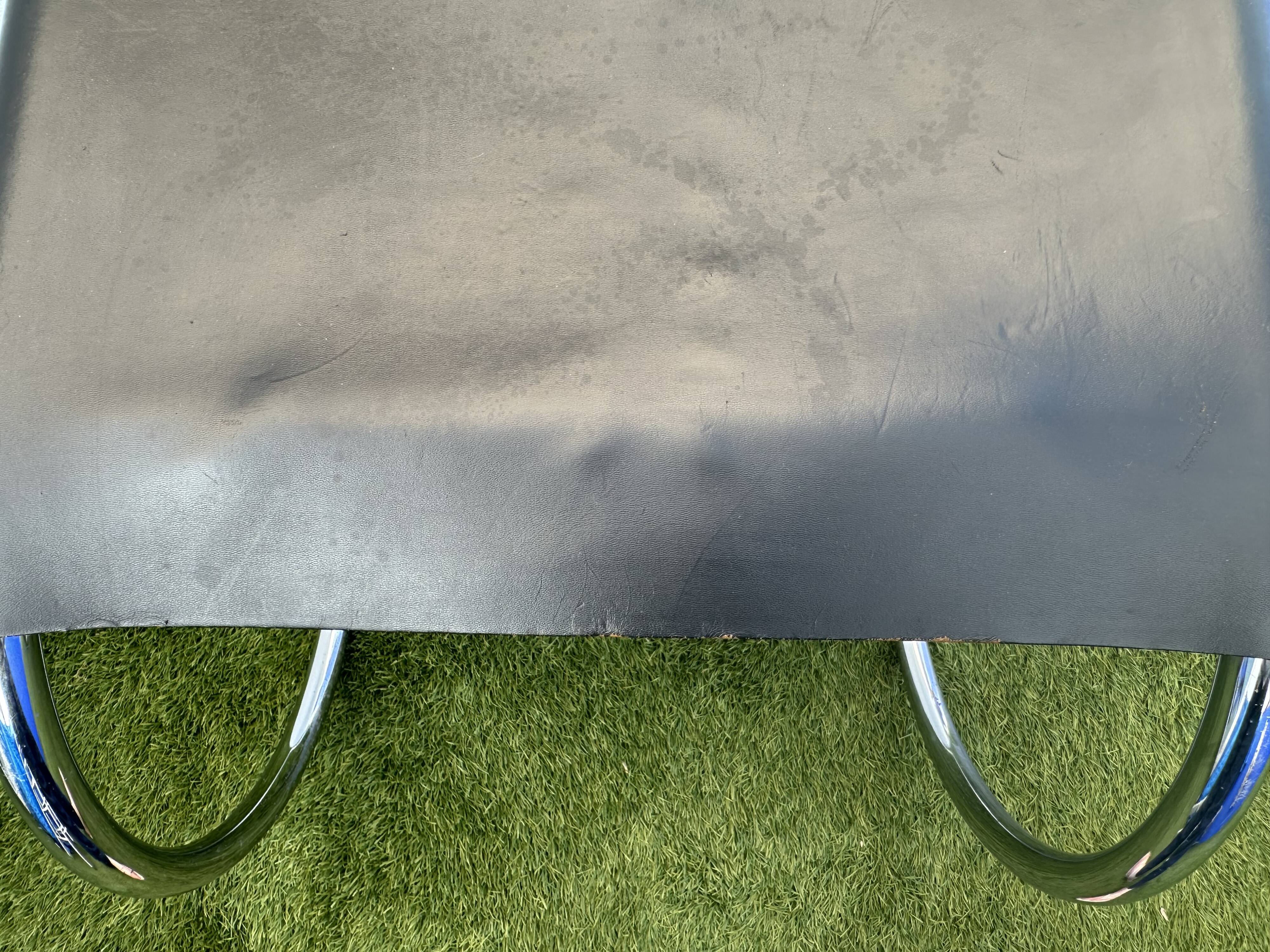 Pair of MR 10 chairs with Mies Van der Rohe laces, Knoll International