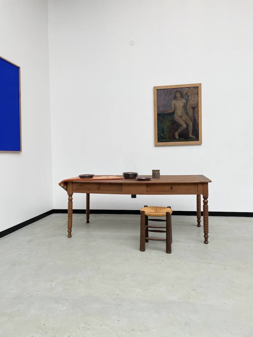 Walnut silk table 1900