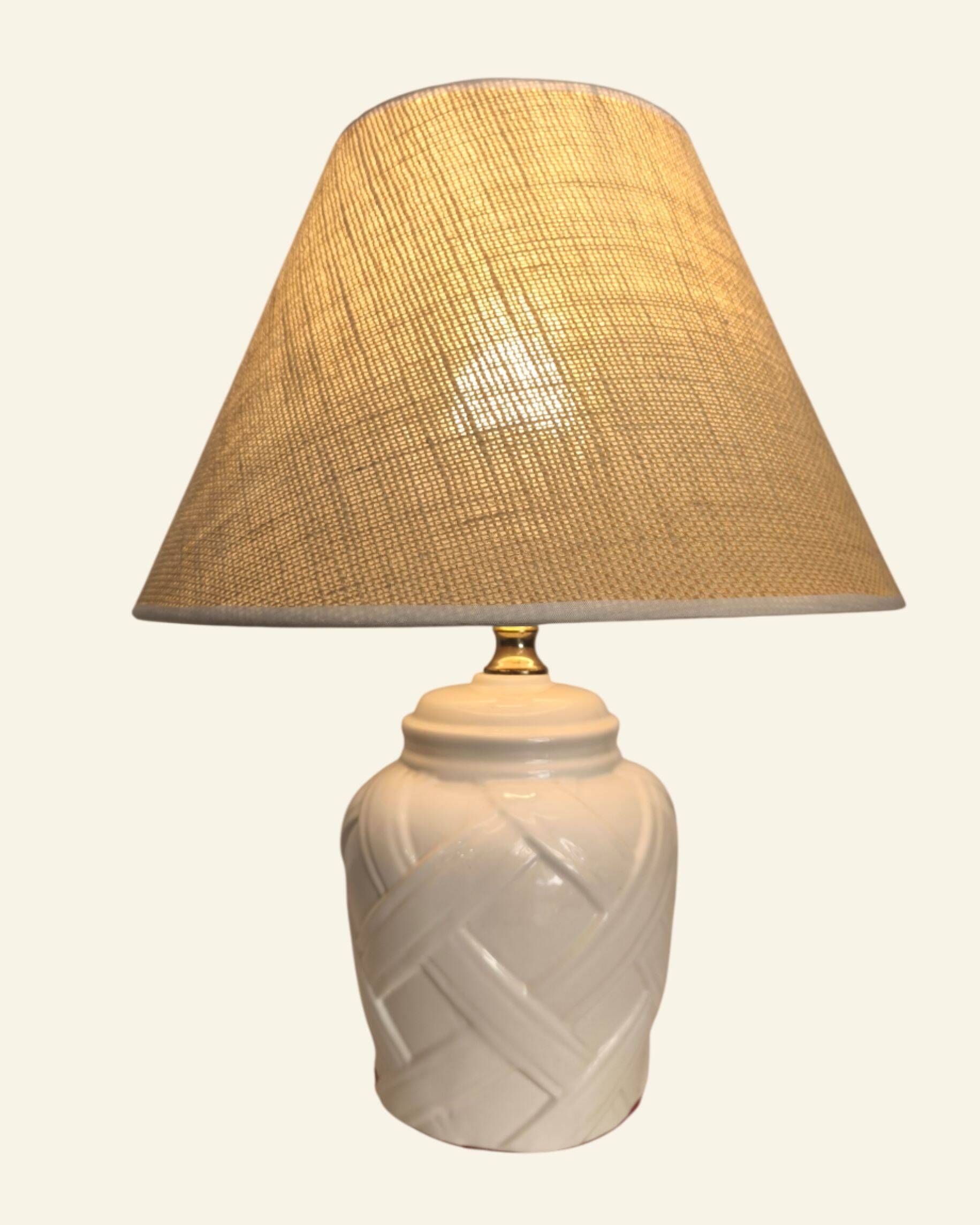 White ceramic lamp base from Manises, intertwined geometric relief.