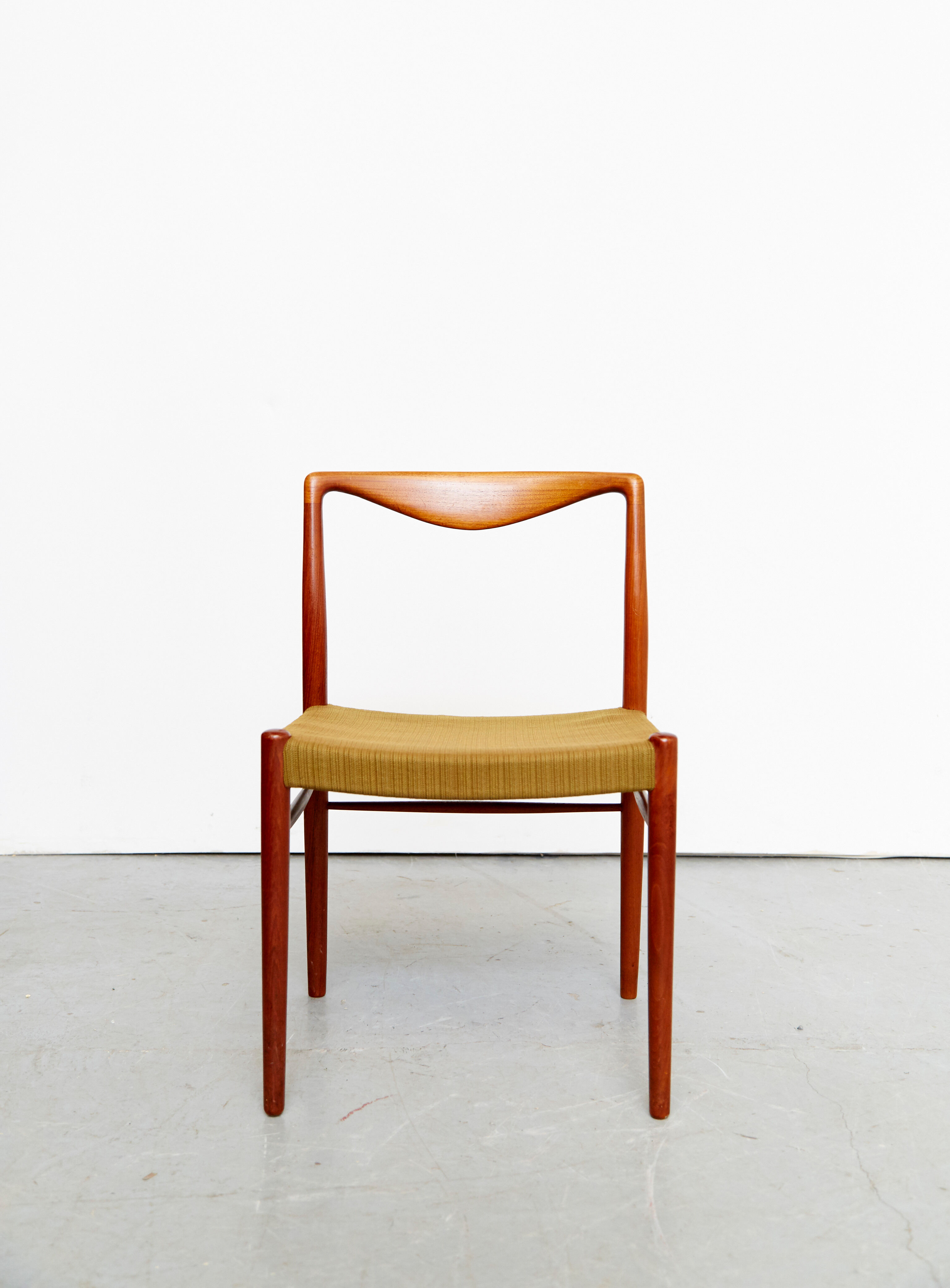 Table de salle à manger par Nanna Ditzel pour Saren Willadsen et chaises conçues par Kai Lyngfeldt-Larsen