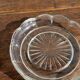 Cendrier vintage en verre moulé en forme de fleur D14 H2,5