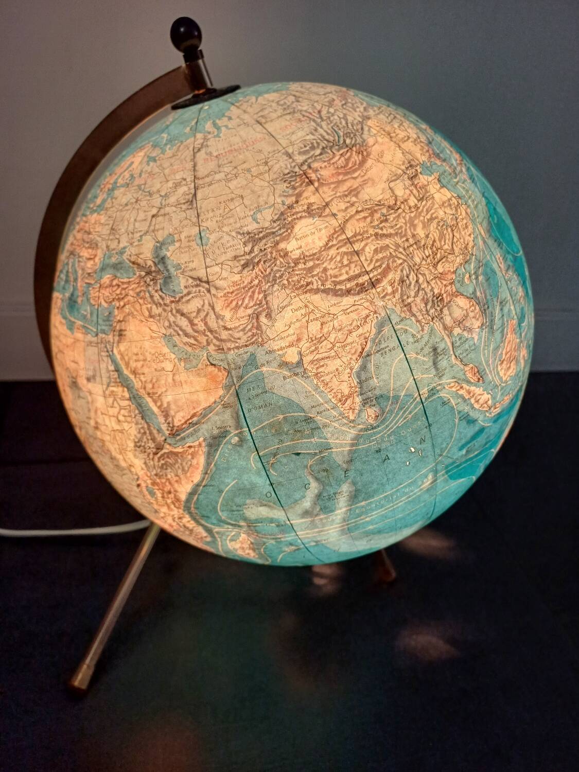 TARIDE 1974 world map globe