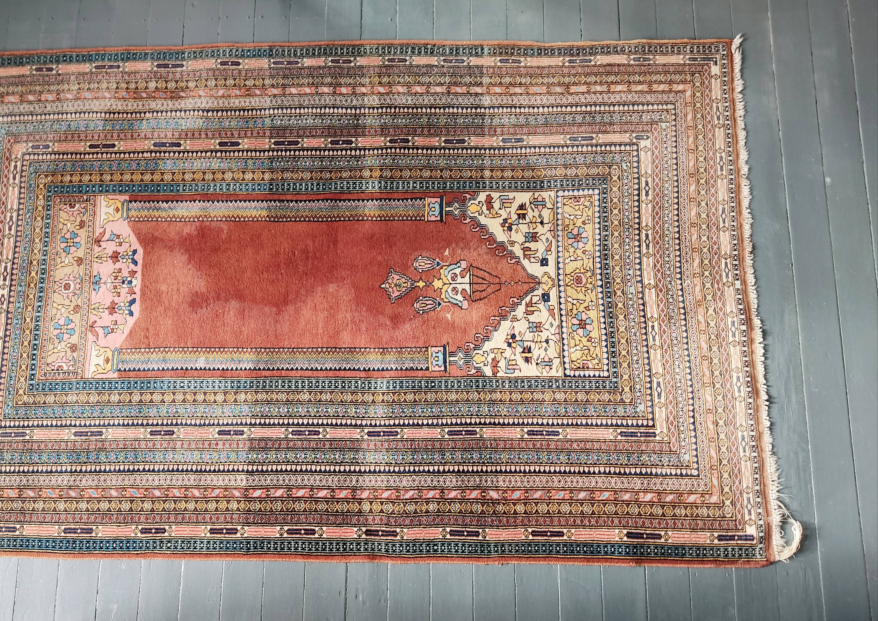 Oriental carpet 129 x 205 cm