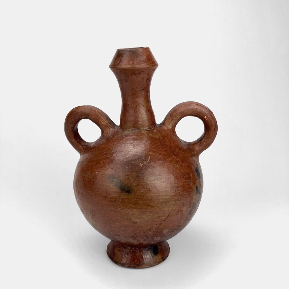 Ancienne cruche artisanale subsaharienne en terre cuite