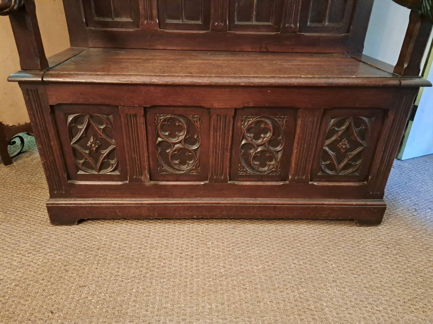Neo-Gothic chest bench from the late 19th century