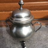 Tea service in Etain