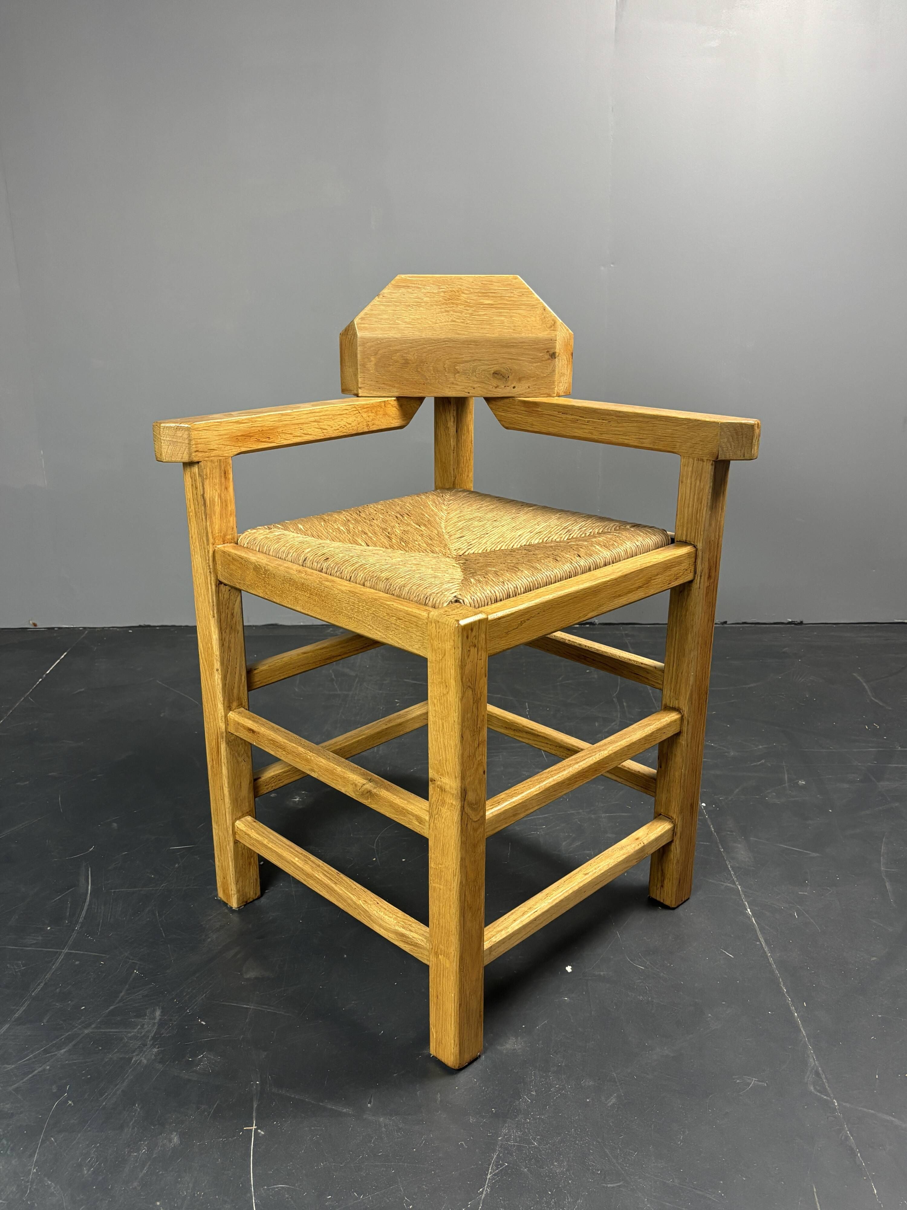 Dutch postmodern brutalist oak corner side chair with rush seat, 1970s