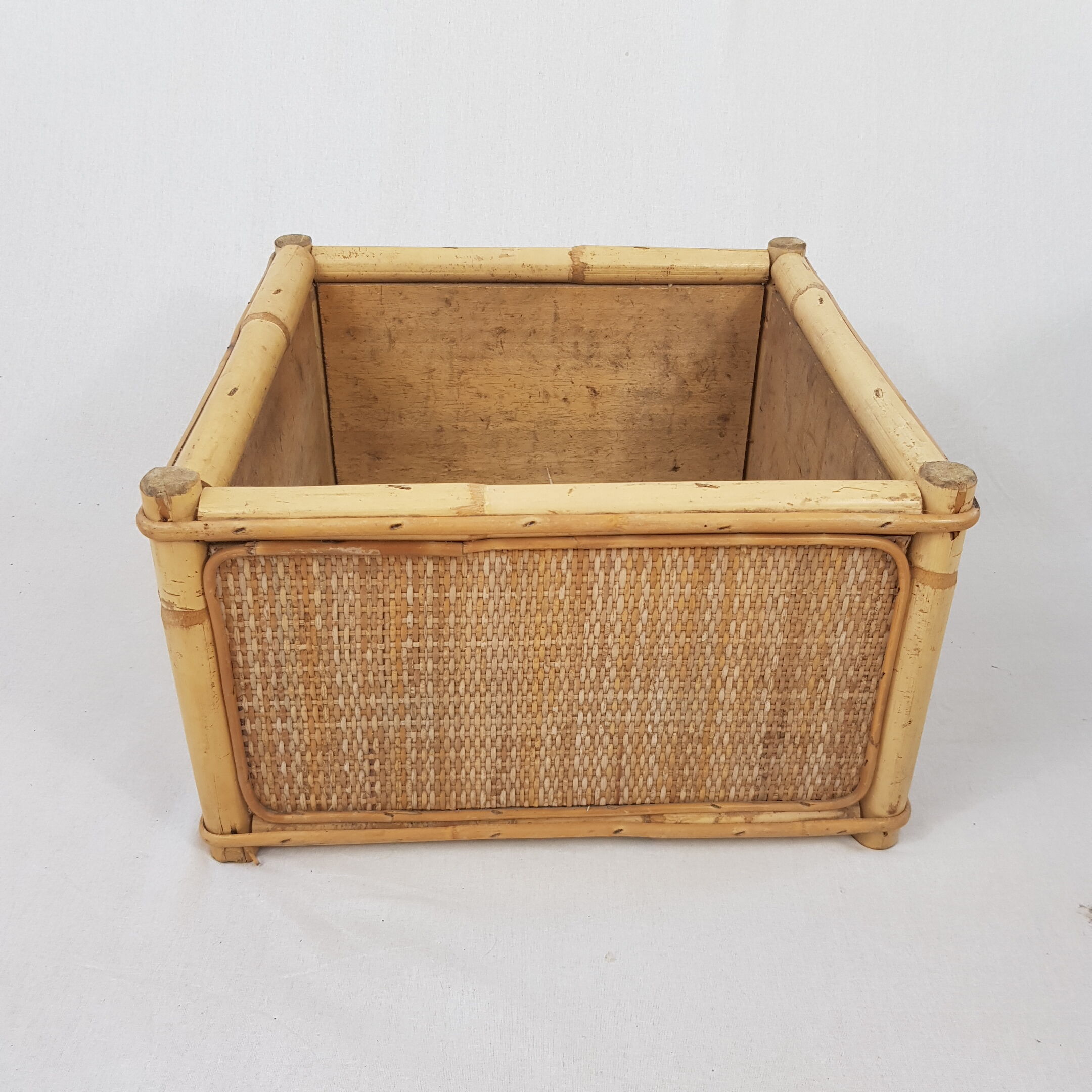 Square-shaped indoor gardener in vintage rattan bamboo