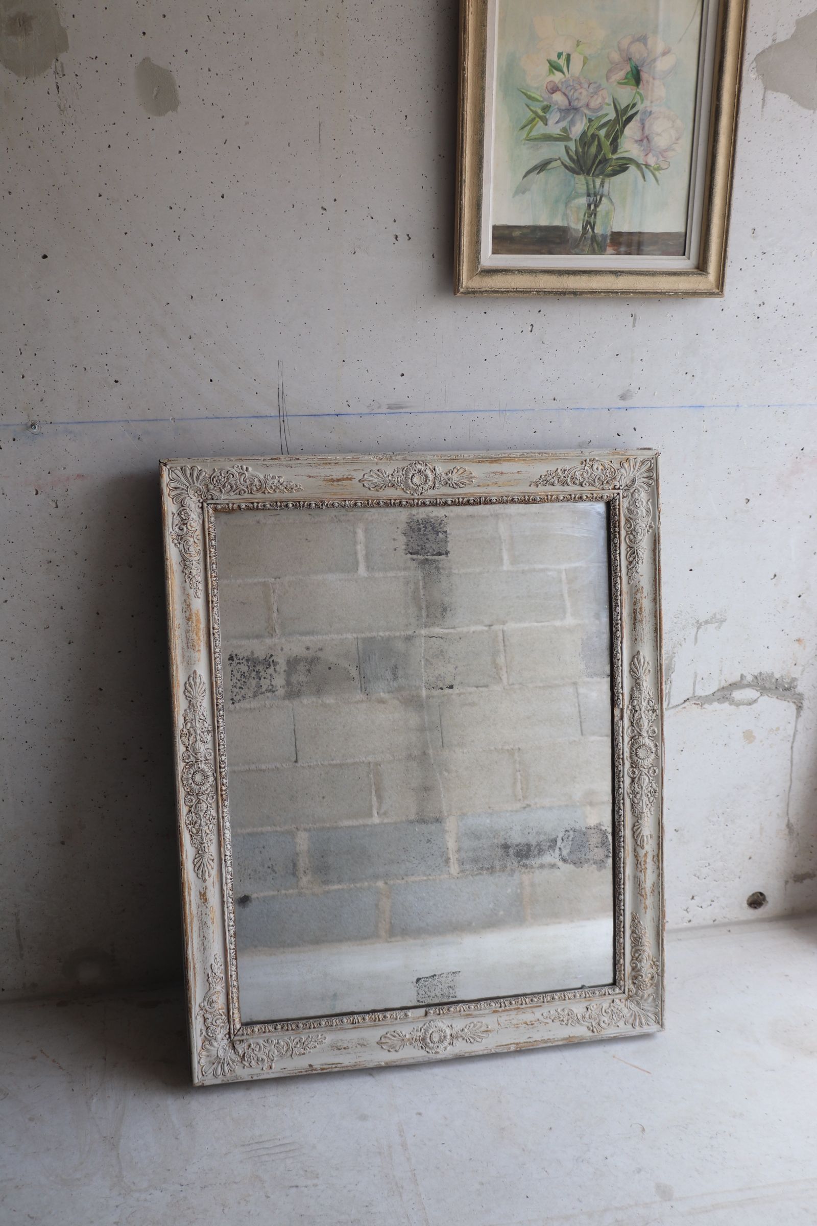 Large mirror early 19th old in patinated wood and mercury