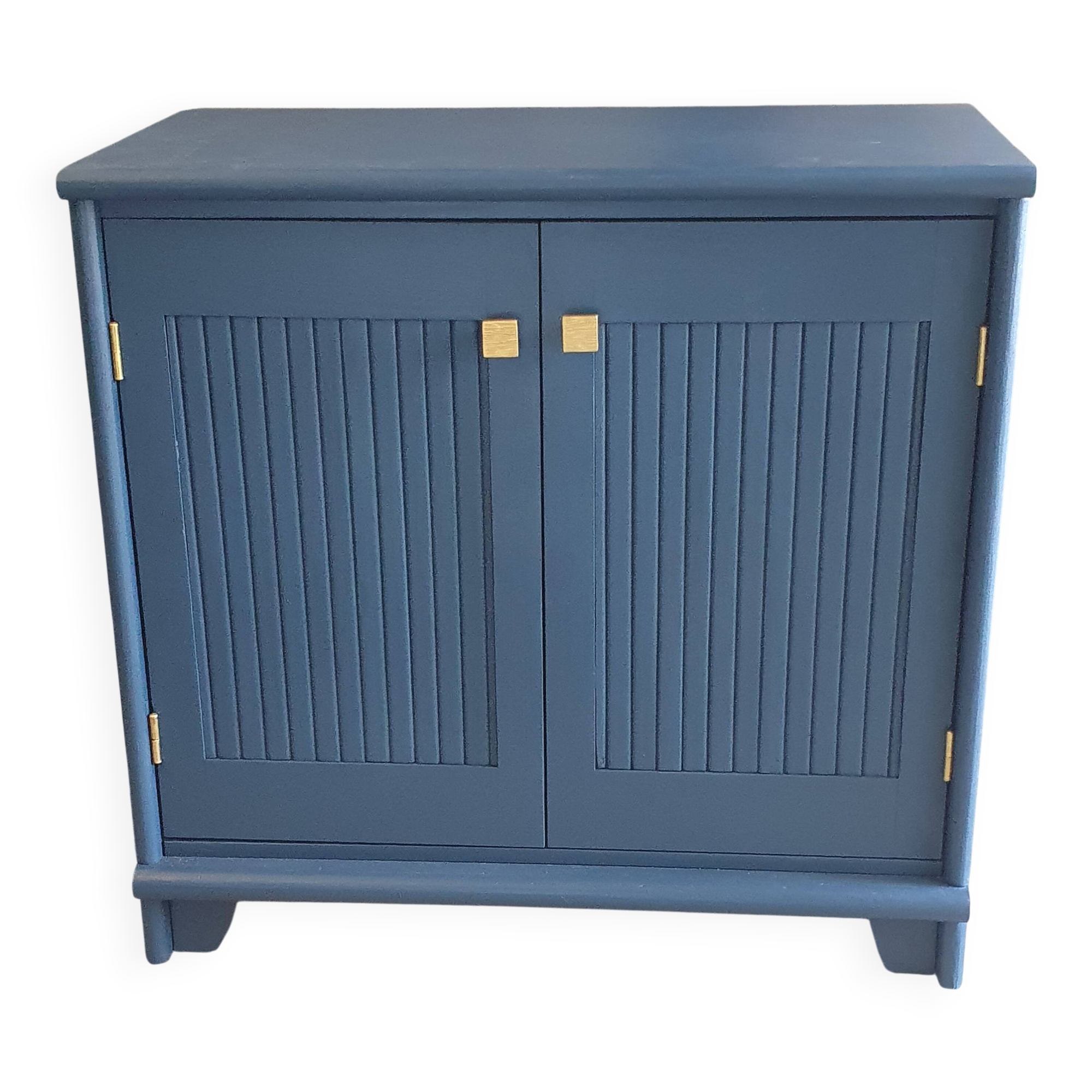 2-door chest of drawers