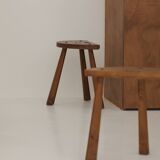 2 tabourets tripodes demi-lune en bois massif vintage Circa 1950