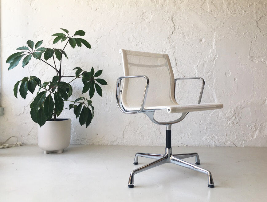 Eames swivel office chair, Vitra, 2018