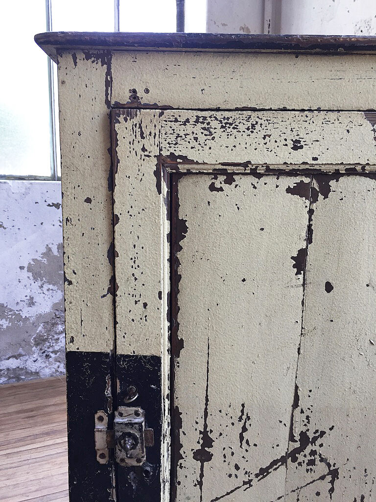 Patinated workshop furniture