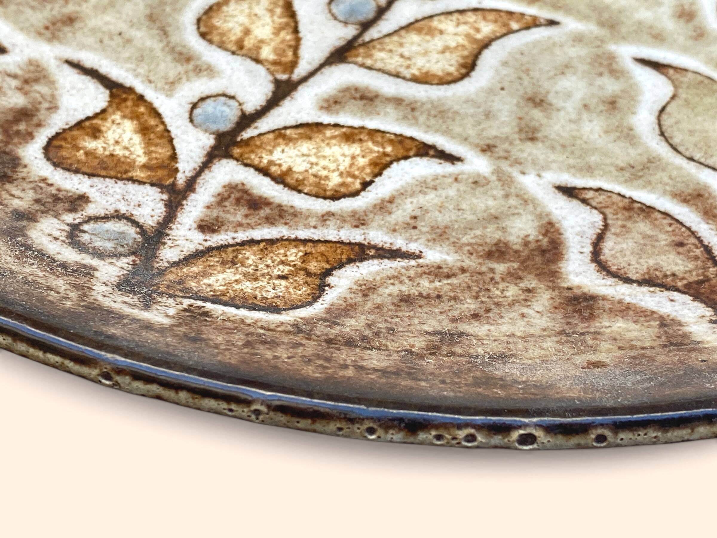 Wall plaque in ceramic by Robert Pérot, Atelier du Vieux Moulin, Vallauris.