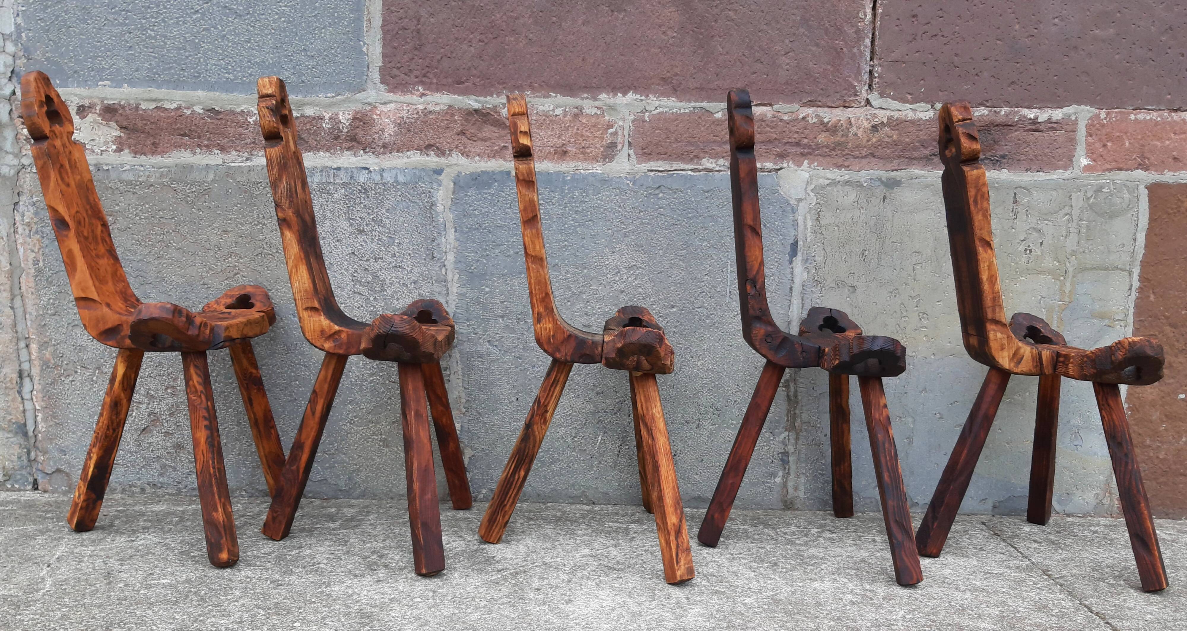 Set of 5 wooden tripod chairs