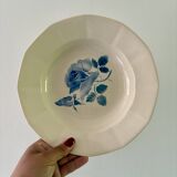 Set of 8 mismatched vintage soup plates