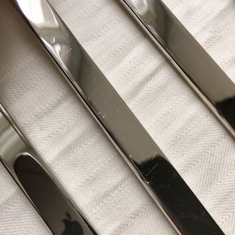 Fourchette + Couteau modèles Stockholm Boda Nova