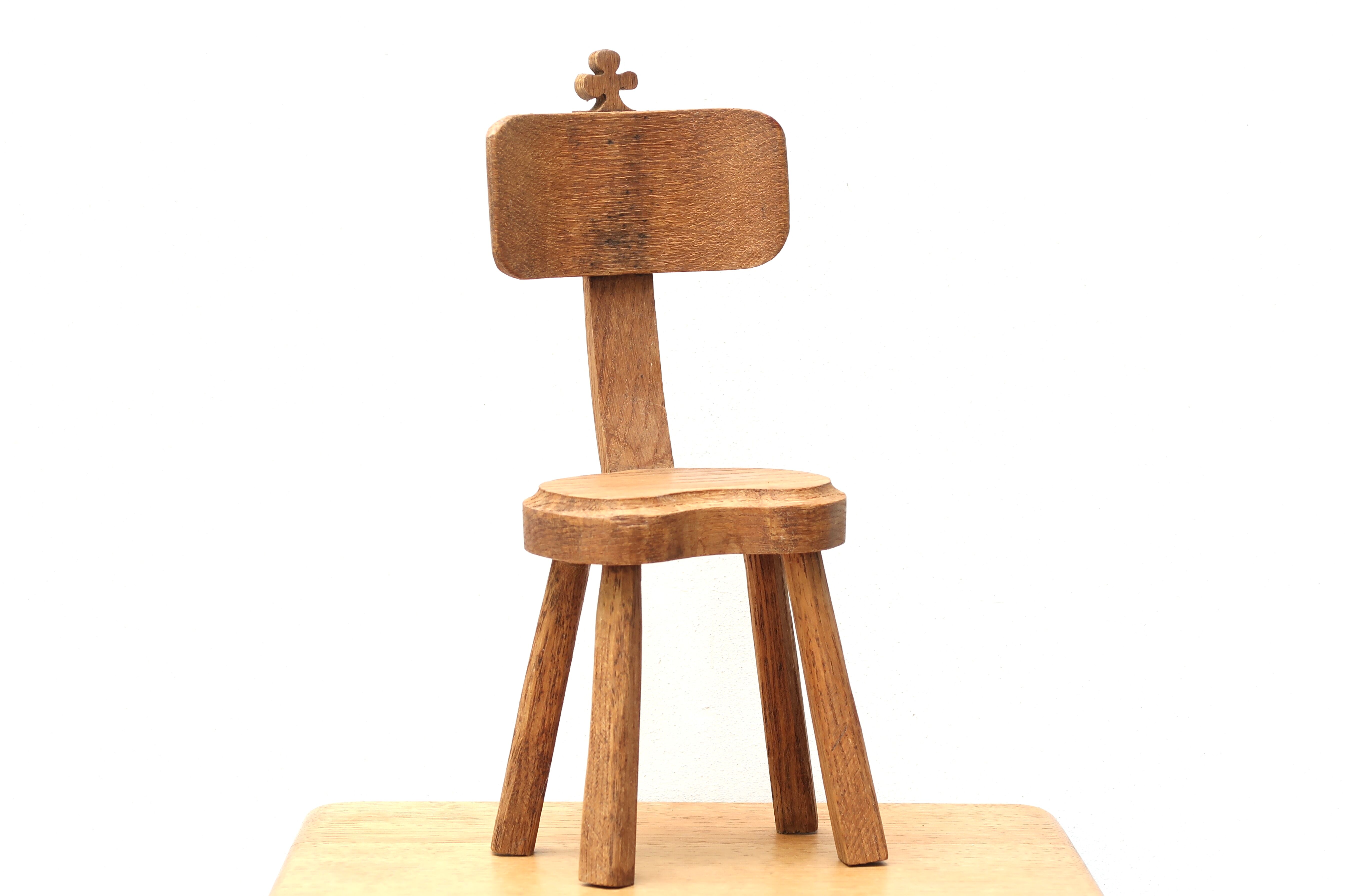 Chaise pour poupée en bois, années 50