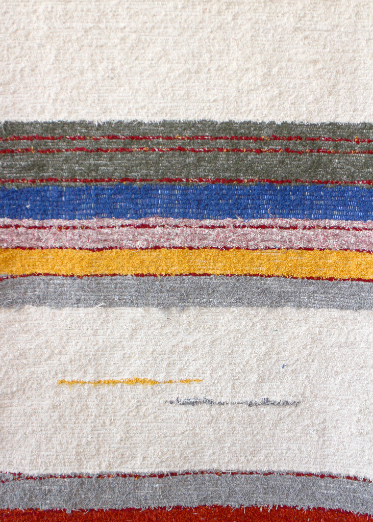 Hand-woven handmade rug - 140 x 200 cm - multicolor & white