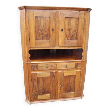 Louis XVI period corner cabinet in walnut from the 18th century
