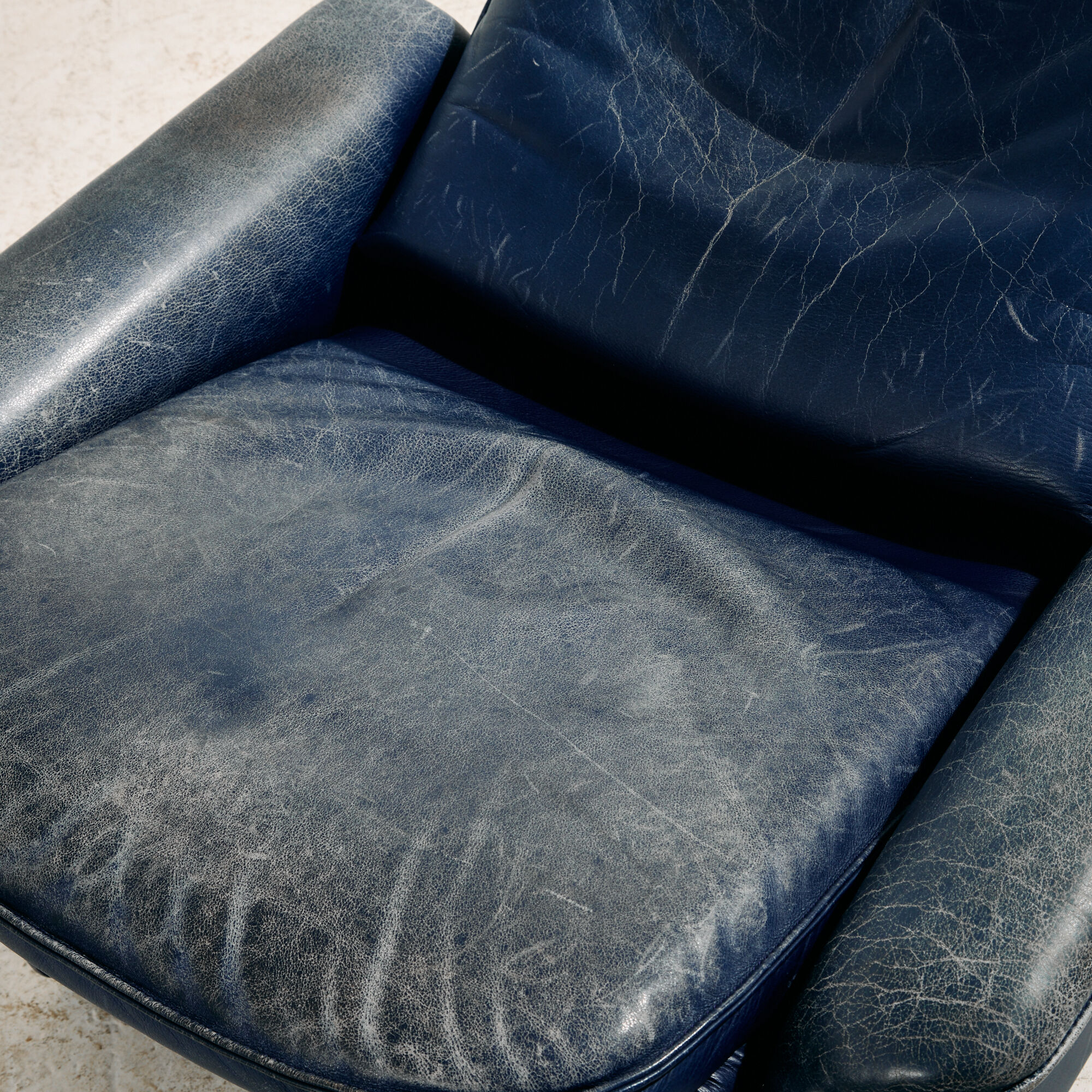 Fauteuil en cuir Ds 50 et ottoman par De Sede, ensemble de 2