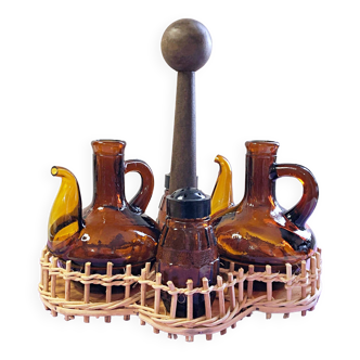 Table server Salt Pepper Cruet Vinegar amber glass on wooden tray