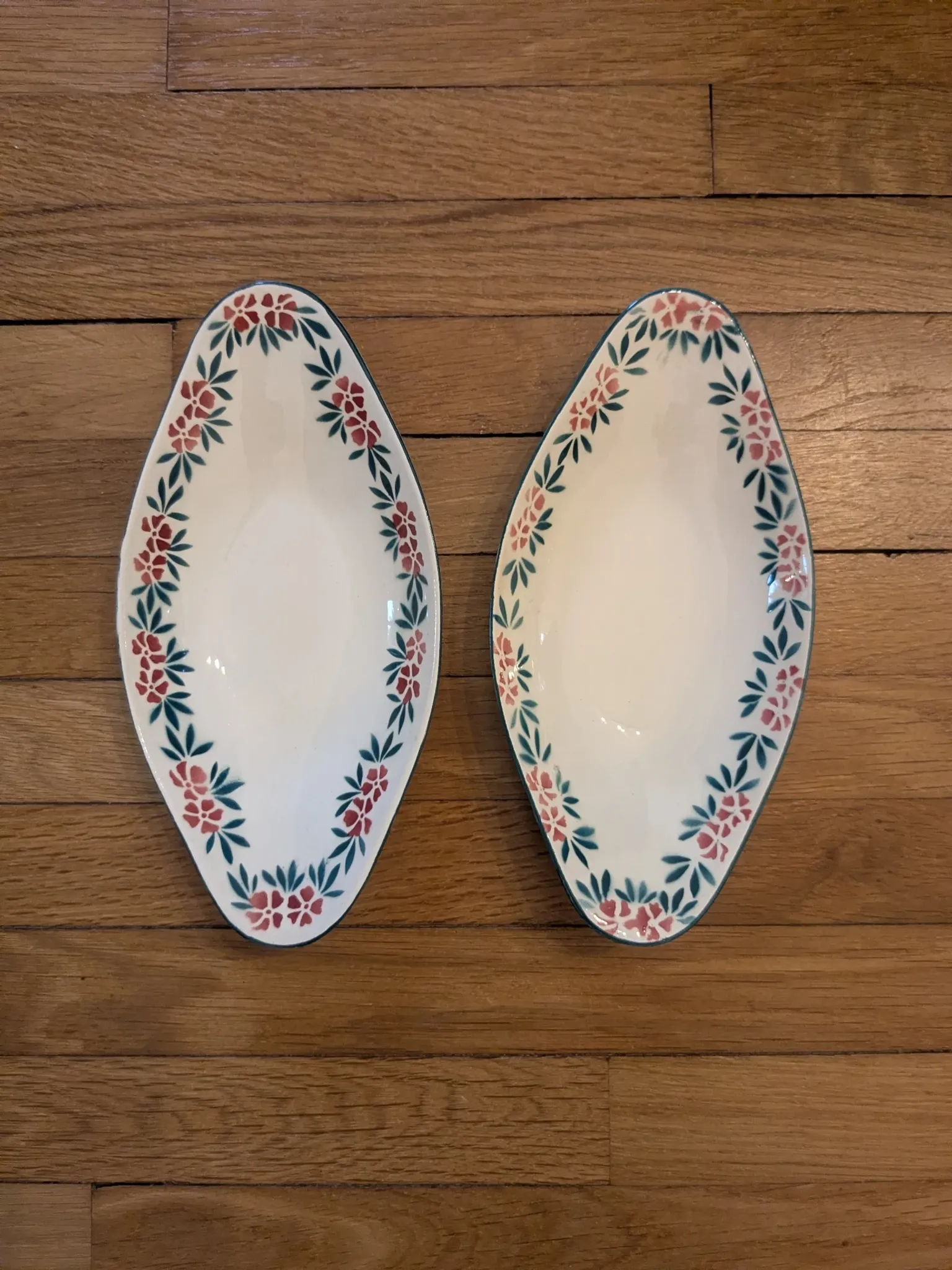Pair of Nimy dishes