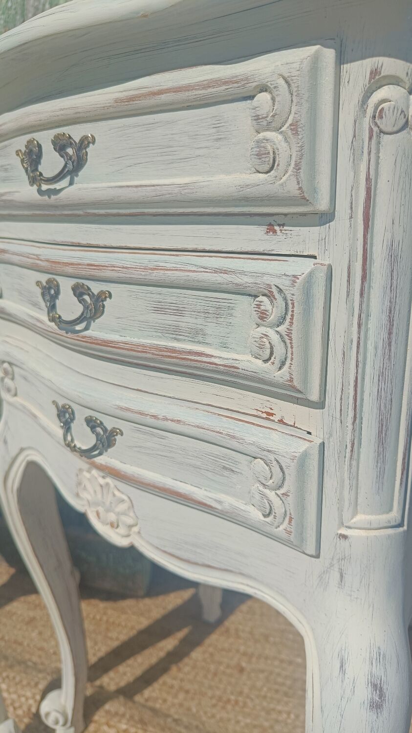 Paire de chevets style Louis XV patinés